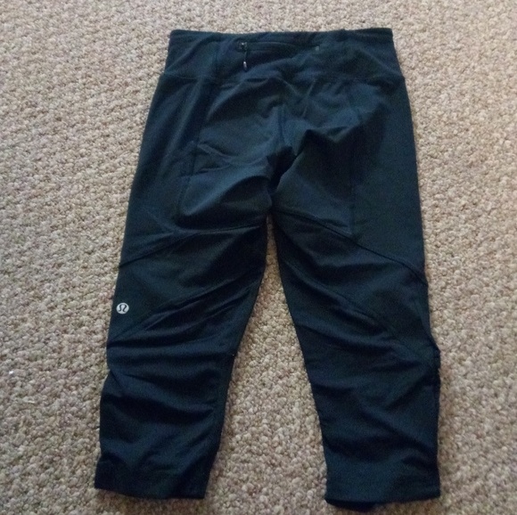 lululemon athletica Pants - Lululemon crops leggings